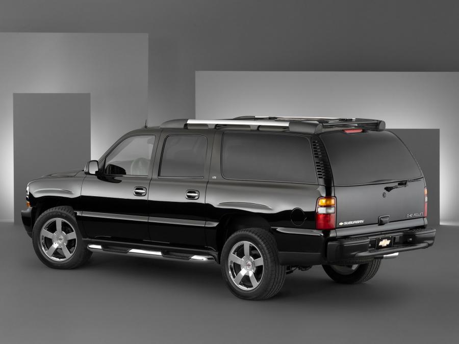  Chevrolet Suburban An American Revolution 2004 года  (фото 5 из 5)